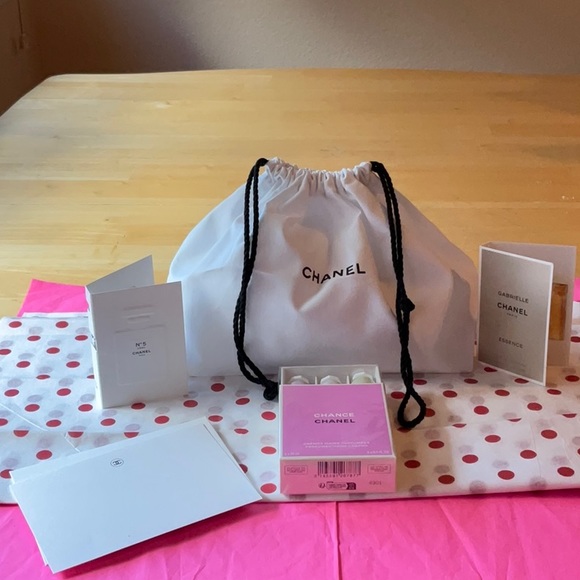 🧴 CHANEL PERFUMED HAND CREAM 🧴 NWT 🧴 - Picture 7 of 16